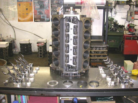 171_high_performance_V8_remanufactured_engine_before_assembly